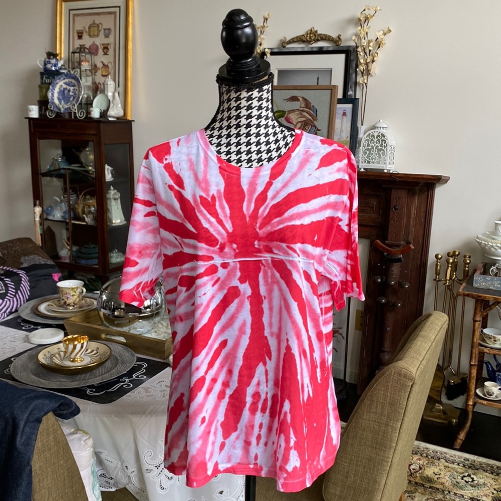 LIKE NEW== KYLIE “Tie Dye” Top Size XXL